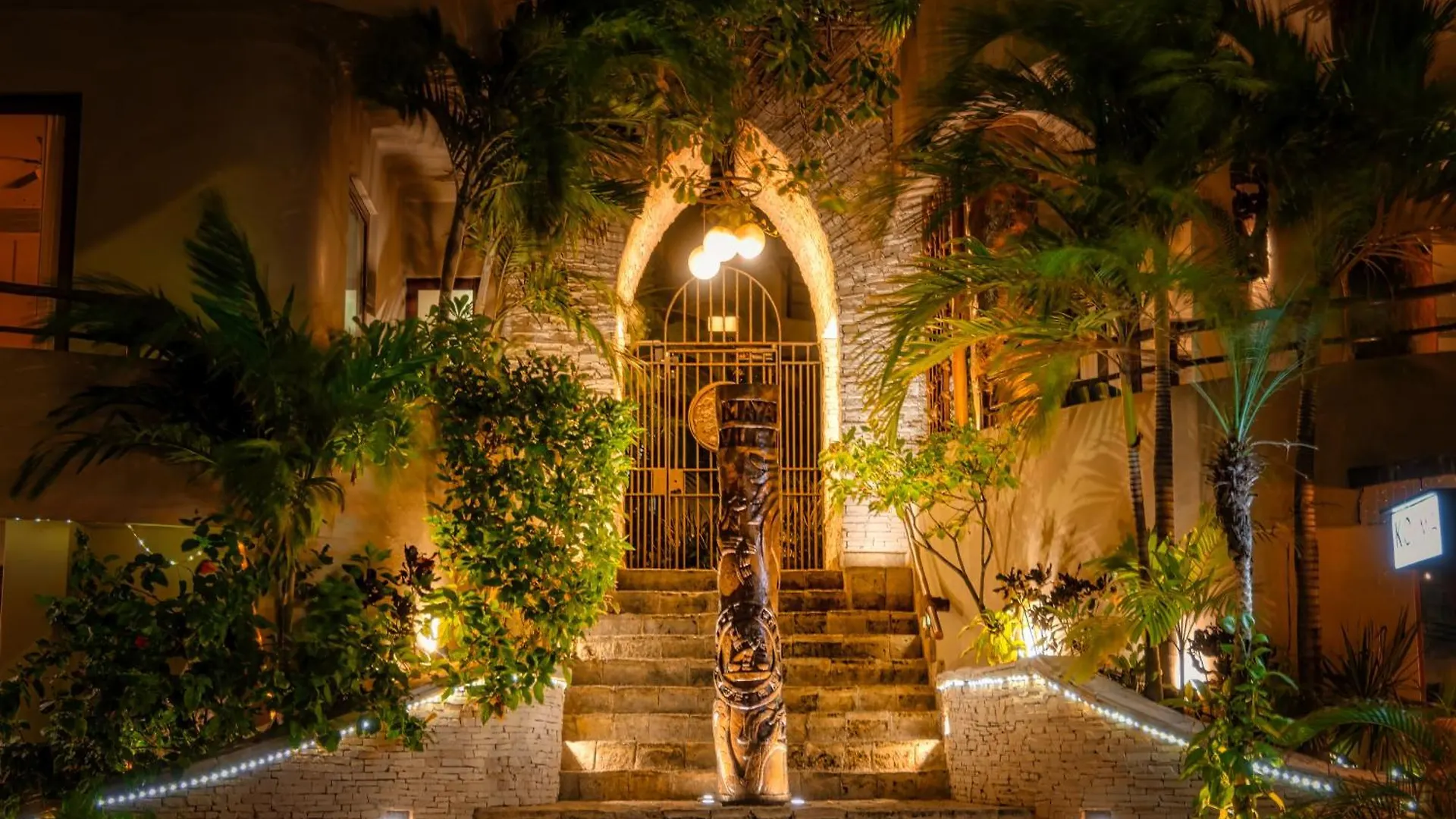 Maya Villa Condo Hotel And Beachclub بلايا ديل كارمن 4*,  المكسيك
