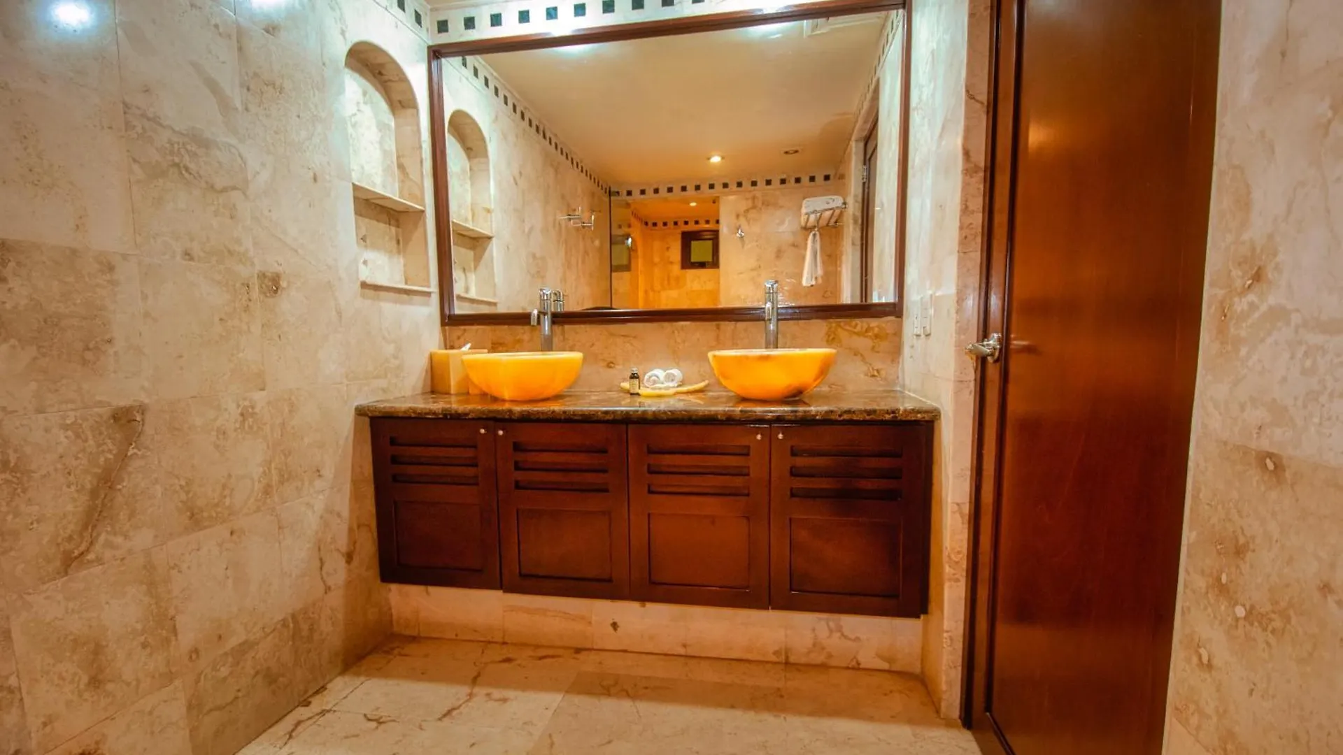 Maya Villa Condo Hotel And Beachclub بلايا ديل كارمن